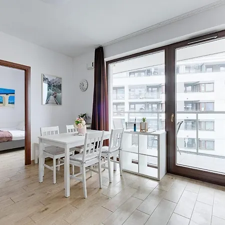 2 Bedroom Balcony Ac Arkadia Shopping Mall *